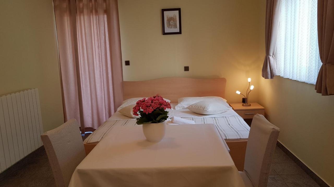 Cosy Villa Near The Beach Zadar Extérieur photo