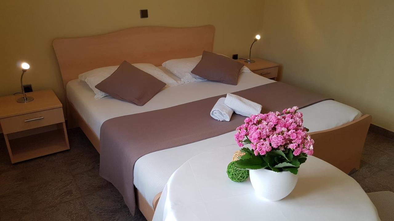 Cosy Villa Near The Beach Zadar Extérieur photo